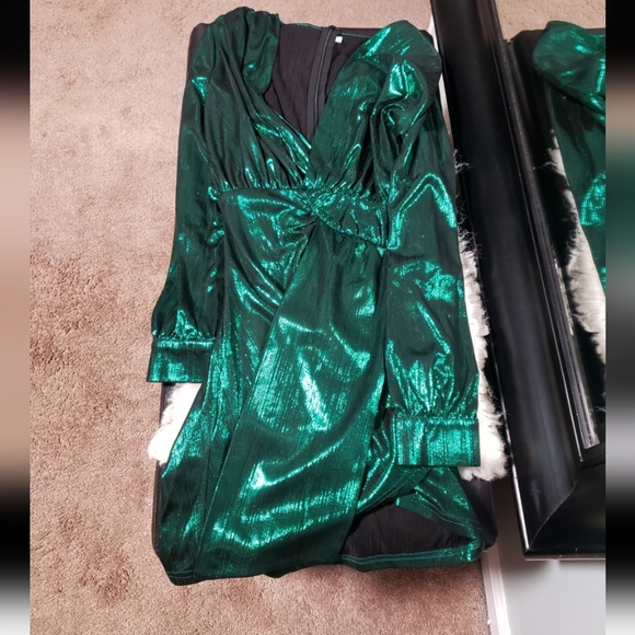 ALVONA - METALLIC GREEN DRAPE MINI DRES - Picture 7 of 14